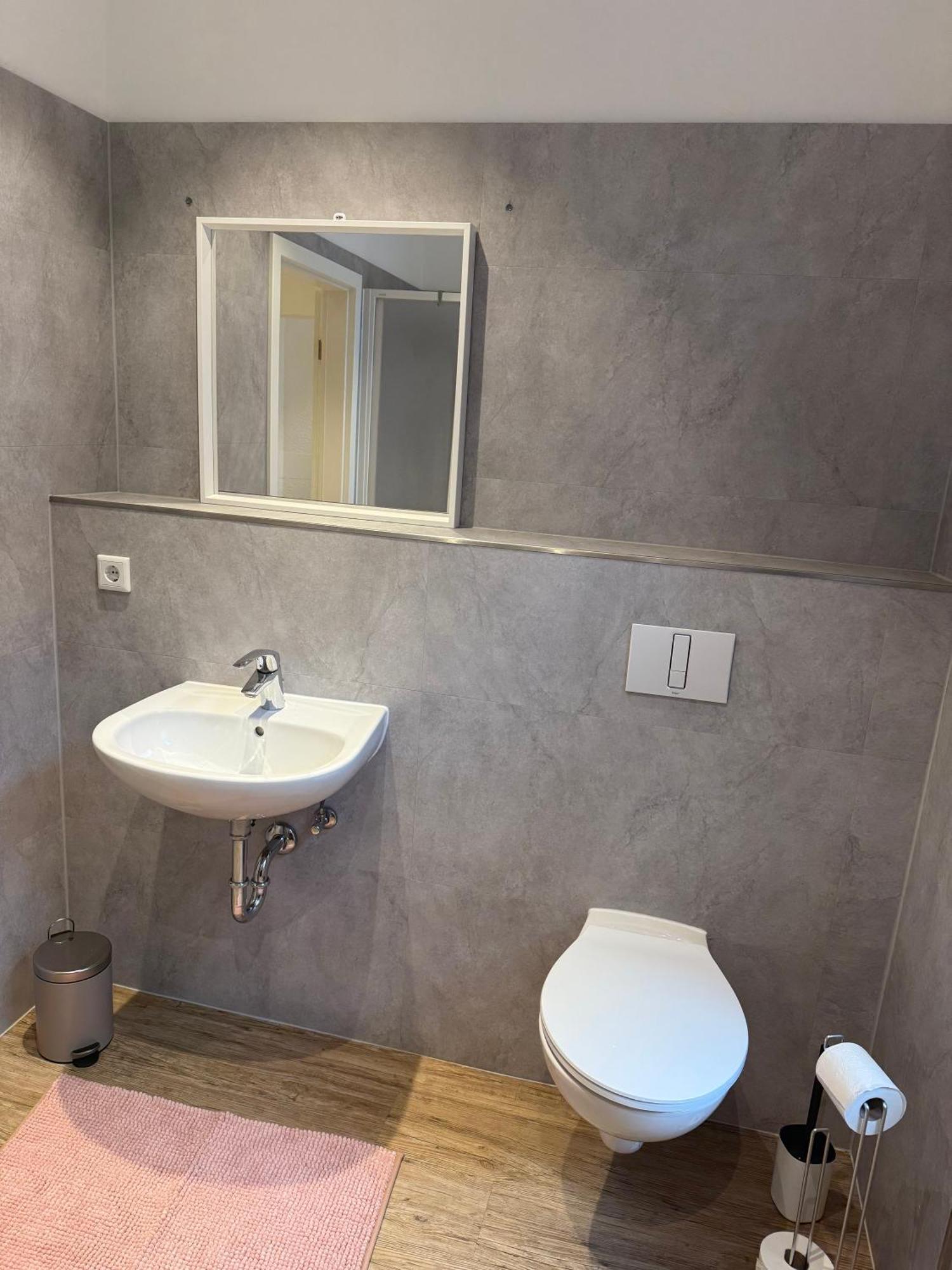 Mh Apartments Ерфурт Екстериор снимка
